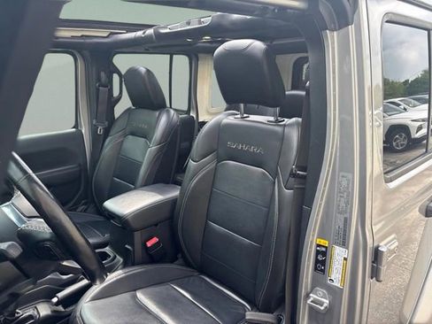 Used 2021 Jeep Wrangler Unlimited Sahara AWD/4WD image 9