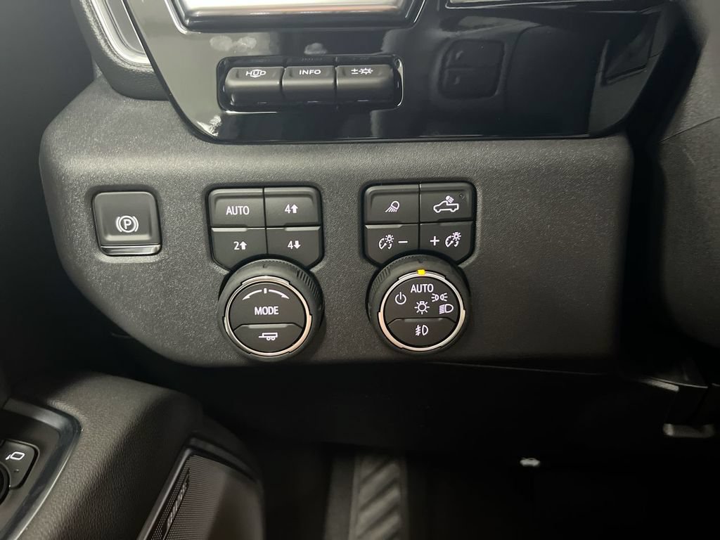 New 2026 Chevrolet Silverado 2500 High Country w/ Technology Package AWD/4WD image 18