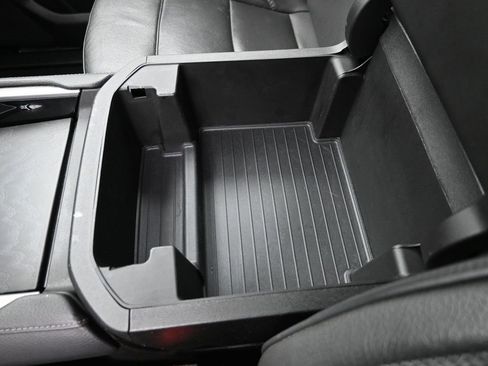 Used 2024 GMC Yukon XL Denali image 22