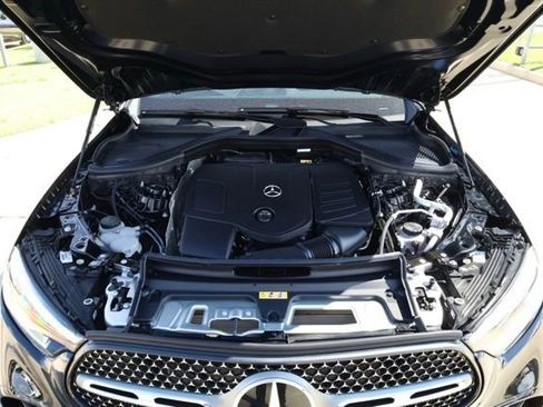 Certified 2026 Mercedes-Benz GLC 300 image 11