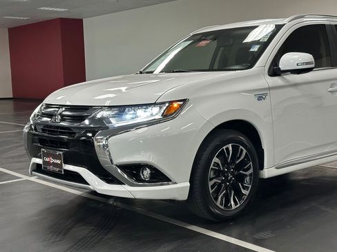 Used 2018 Mitsubishi Outlander GT AWD/4WD image 11