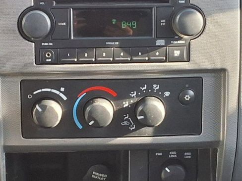 Used 2007 Dodge Dakota SLT AWD/4WD image 18