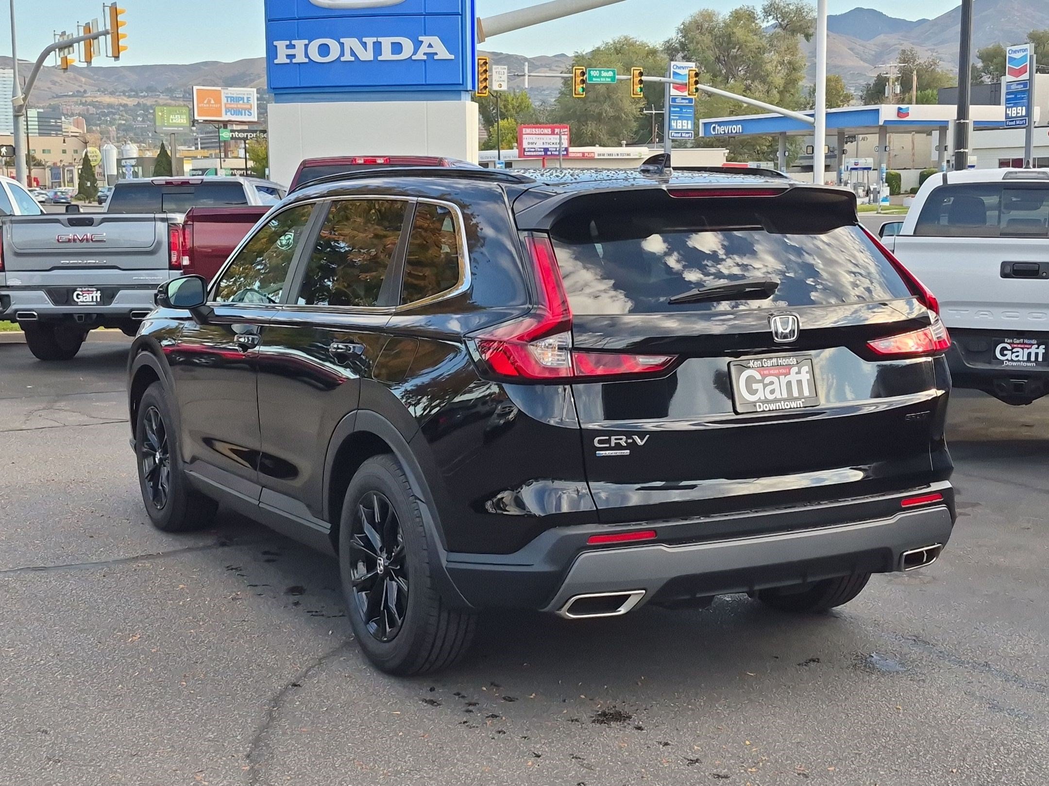 Used 2025 Honda CR-V Sport image 8