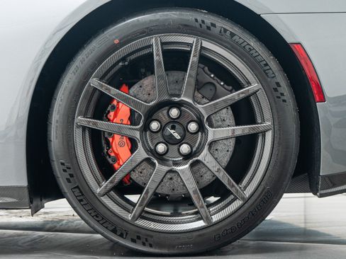 Used 2019 Ford GT RWD image 11