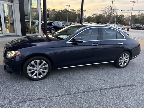 Used 2017 Mercedes-Benz E 300 image 3
