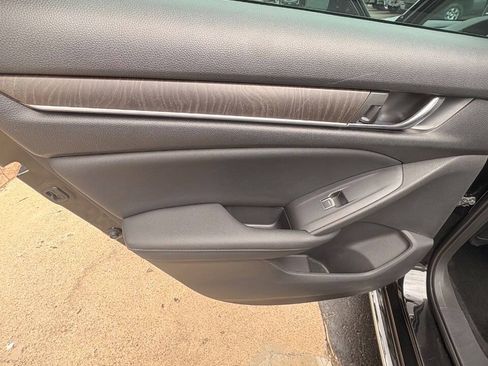 Used 2022 Honda Accord EX-L image 18