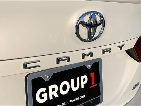 Used 2024 Toyota Camry SE image 30