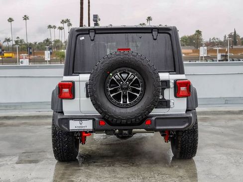 New 2026 Jeep Wrangler Unlimited Rubicon image 8