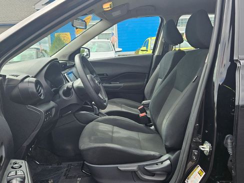 Used 2024 Nissan Kicks S image 4