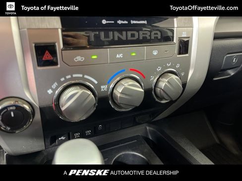 Used 2020 Toyota Tundra SR5 w/ SR5 Upgrade Package AWD/4WD image 31