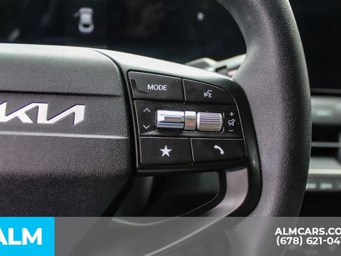 Used 2025 Kia K4 FWD image 25
