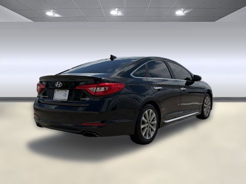 Used 2017 Hyundai Sonata Limited w/ Ultimate Package 04 FWD image 9