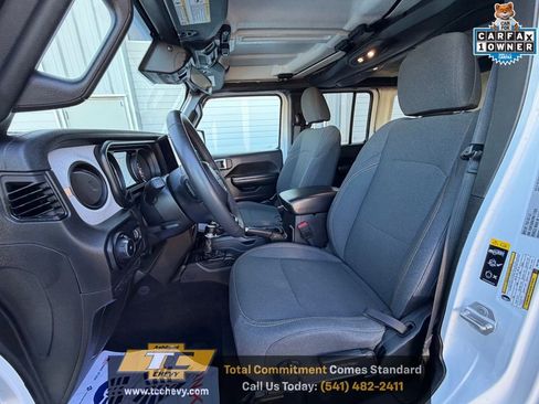 Used 2024 Jeep Wrangler Sport S image 10