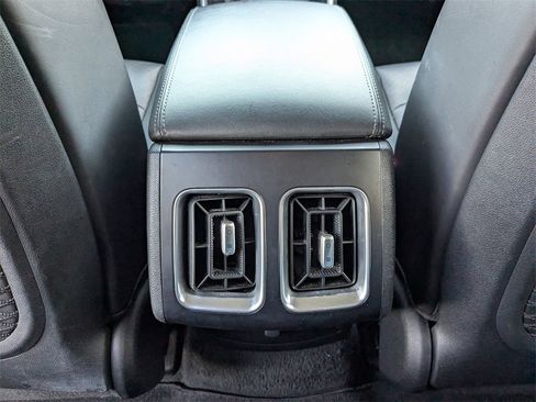 Used 2024 Kia Sorento S image 30