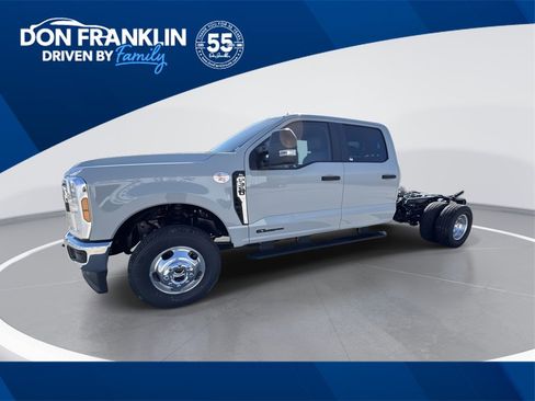 New 2025 Ford F350 XL w/ XL Chrome Package image 1