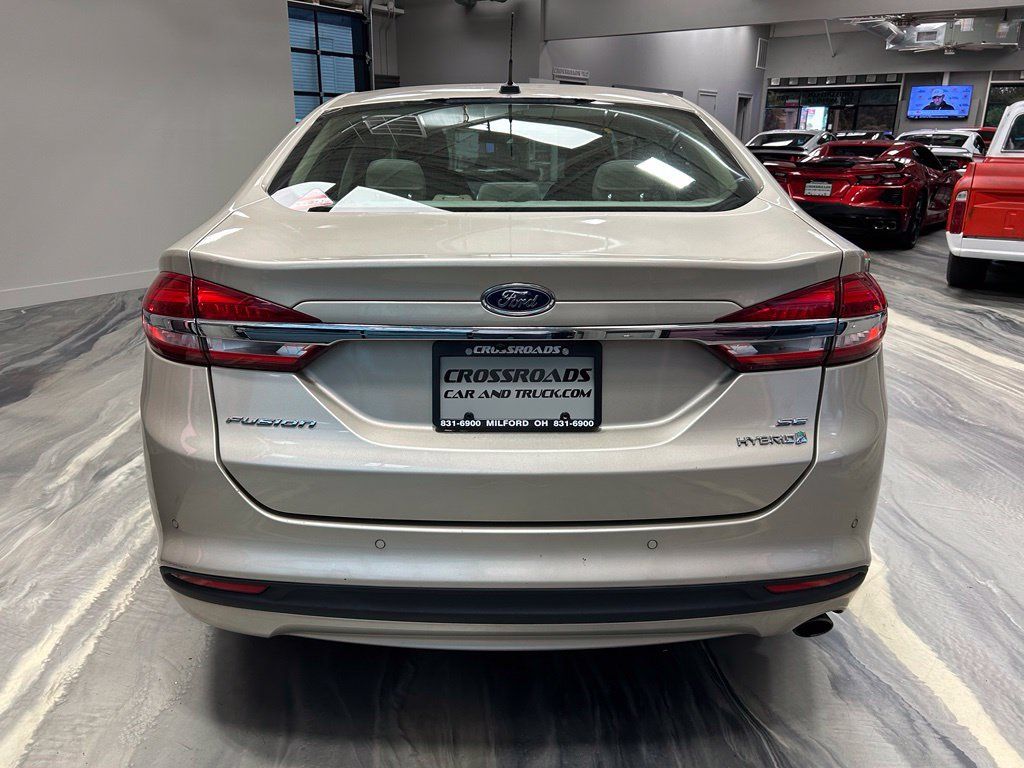 Used 2017 Ford Fusion SE FWD image 27