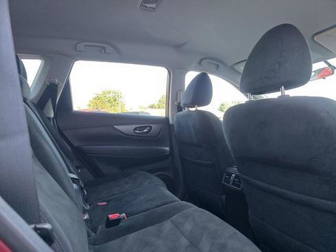 Used 2016 Nissan Rogue SV FWD image 26
