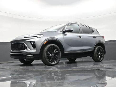 Used 2024 Buick Encore GX Sport Touring FWD image 20