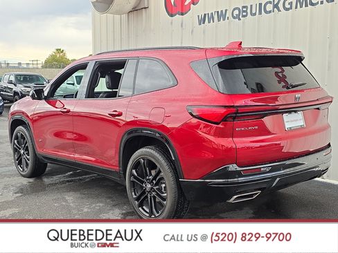 Used 2025 Buick Enclave Sport Touring w/ Power Package FWD image 5