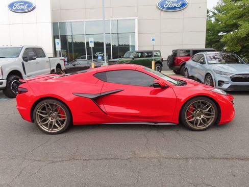 Used 2023 Chevrolet Corvette Z06 w/ Battery Protection Package RWD image 5