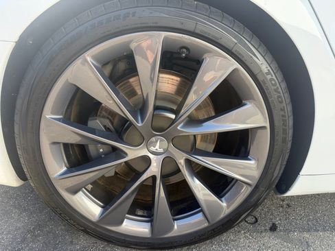 Used 2021 Tesla Model S Long Range Plus AWD/4WD image 22