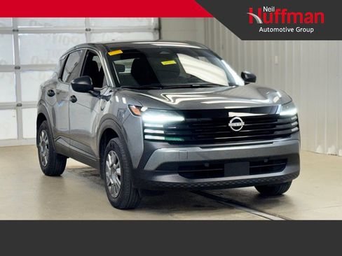 Used 2025 Nissan Kicks S AWD/4WD image 1