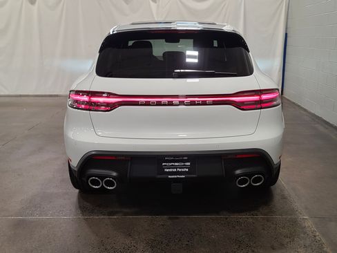 New 2026 Porsche Macan image 4