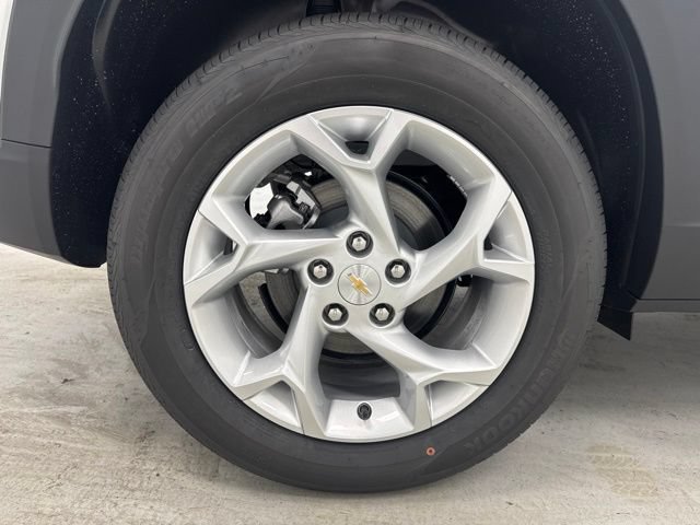 New 2026 Chevrolet Trax LS w/ LS Convenience Package FWD image 30
