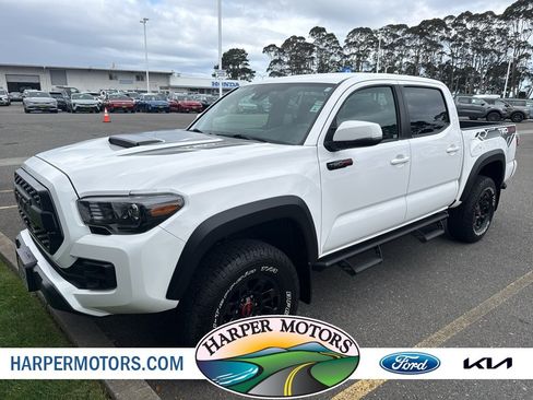 Used 2018 Toyota Tacoma TRD Pro AWD/4WD image 1