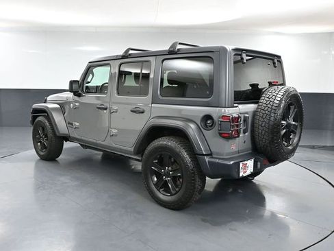 Used 2019 Jeep Wrangler Unlimited Sport image 9