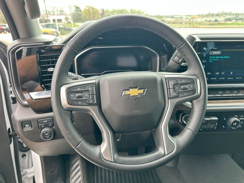 Used 2025 Chevrolet Silverado 1500 LT w/ Work Truck Package image 14