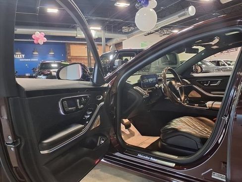 Used 2022 Mercedes-Benz S 580 4MATIC Sedan w/ Warmth & Comfort Package image 70
