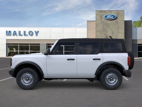 New 2025 Ford Bronco Base image 3