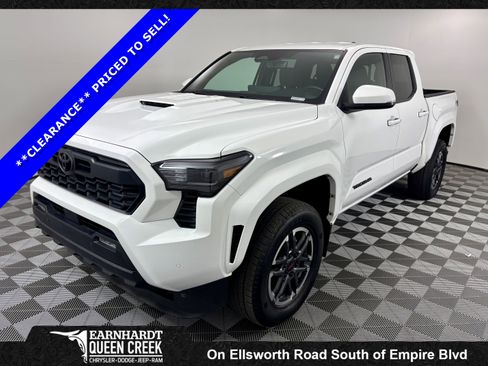 Used 2024 Toyota Tacoma TRD Sport w/ TRD Sport Upgrade Package AWD/4WD image 1