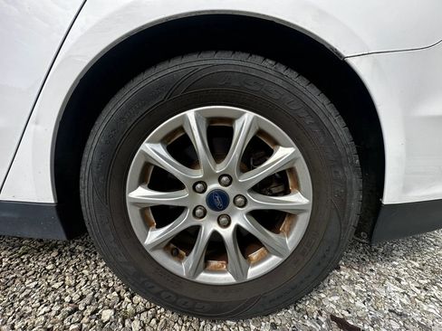 Used 2016 Ford Fusion S FWD image 38