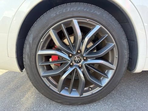 Used 2019 Maserati Levante GranSport AWD/4WD image 19