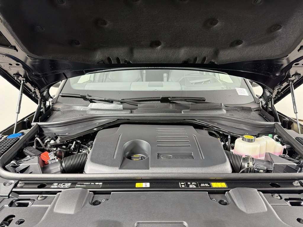 New 2027 Land Rover Range Rover SE AWD/4WD image 32
