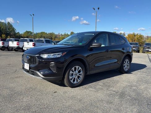 Used 2025 Ford Escape Active w/ Cold Weather Package image 1