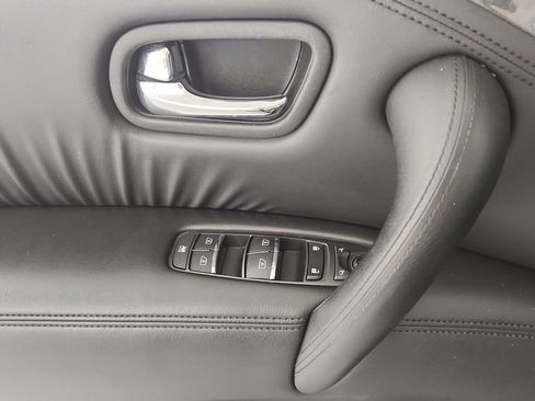 Used 2023 Nissan Armada SV image 15