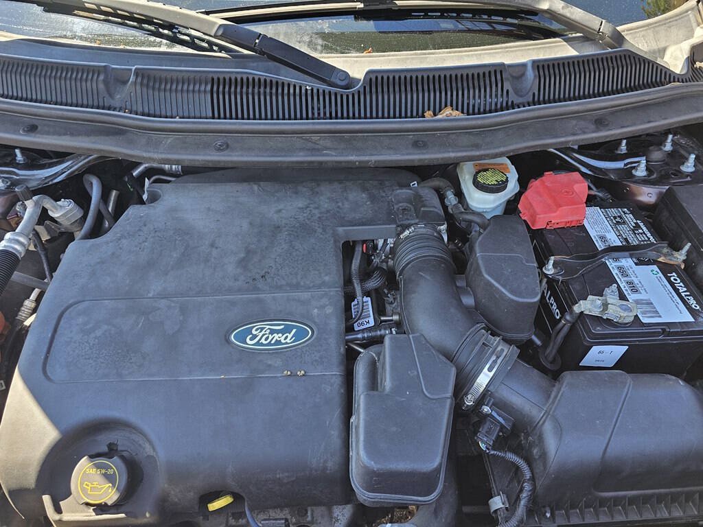 Used 2015 Ford Explorer XLT w/ Equipment Group 202A FWD image 31