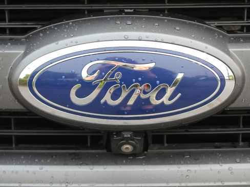 Used 2016 Ford F150 Lariat w/ Equipment Group 502A Luxury AWD/4WD image 13