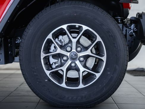 New 2025 Jeep Gladiator Sport image 16