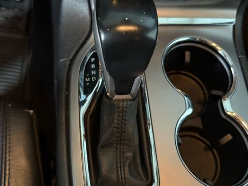 Used 2020 Jeep Grand Cherokee Limited image 25