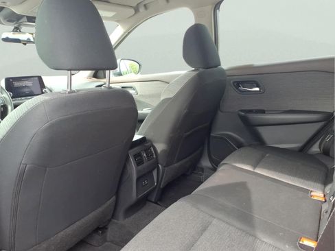Used 2023 Nissan Rogue SV AWD/4WD image 10