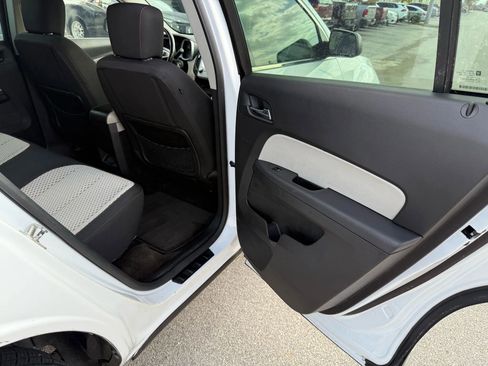 Used 2011 Chevrolet Equinox LS w/ Bluetooth Package image 20