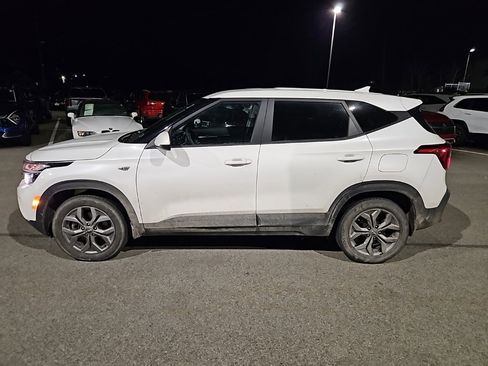 Certified 2024 Kia Seltos LX image 4