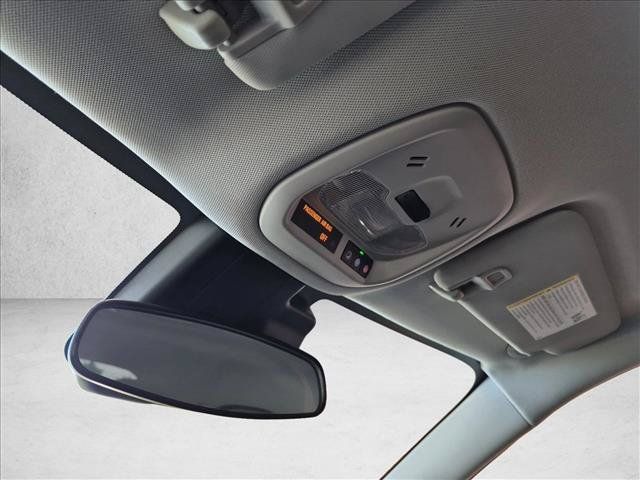 Used 2025 Chevrolet Trax LT FWD image 19