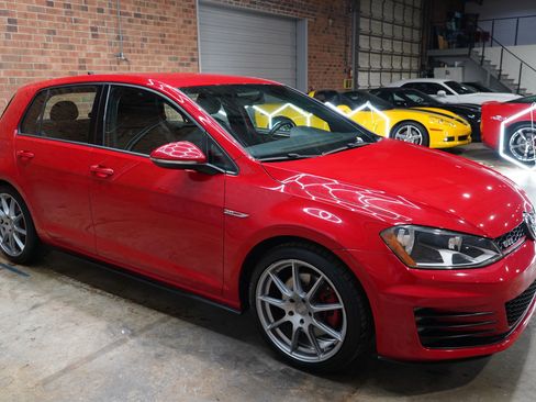 Used 2016 Volkswagen GTI S image 3