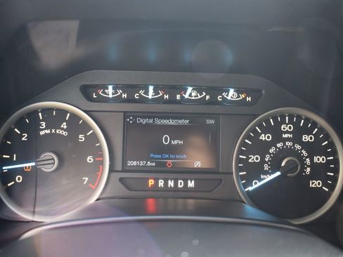 Used 2018 Ford F150 XLT w/ Equipment Group 302A Luxury AWD/4WD image 17