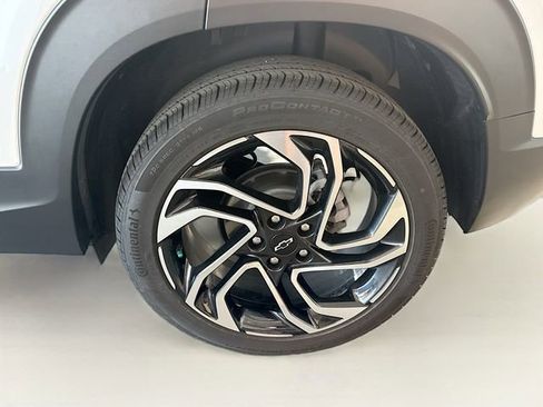 Used 2025 Chevrolet TrailBlazer RS FWD image 30